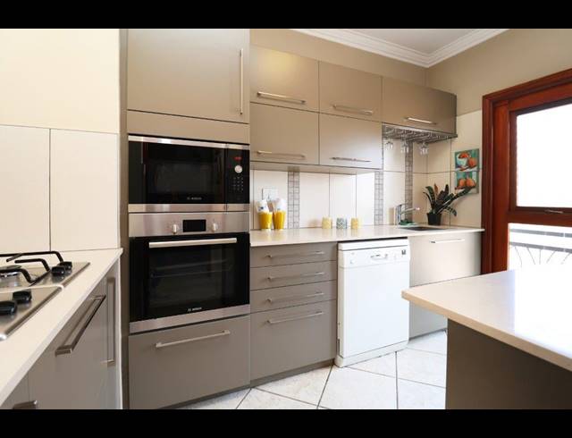 3 BEDROOM APARTMENT TO LET IN DUNKELD WEST